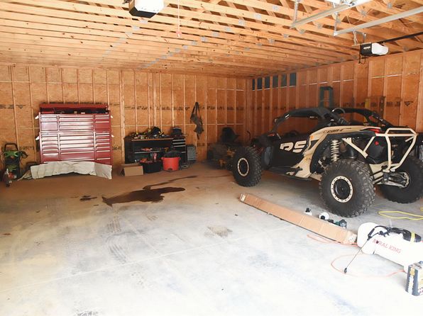 729 Thompson Ln, Mitchell, IN 47446