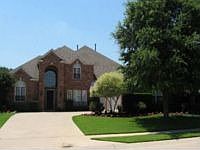 1st image of 821 Parkwood Ct