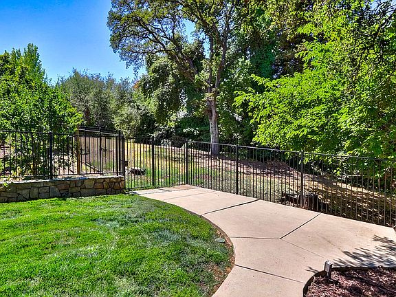 5th image of 5005 Yarrow Ct