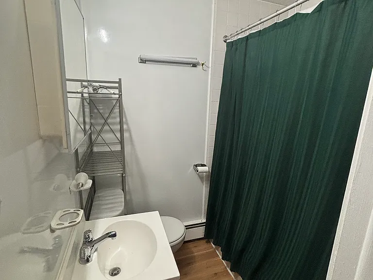 17 S Chester Rd #302B — Photo 3