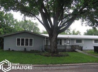 601 Maple St, Rolfe, IA 50581
