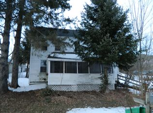 8 Dudley St, Hampden, ME 04444