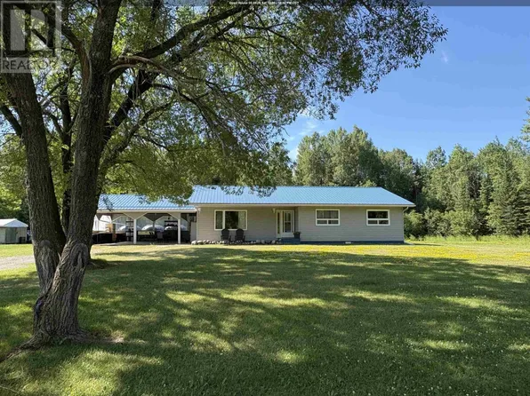 993 Fisher Rd, Emo, ON P0W 1E0