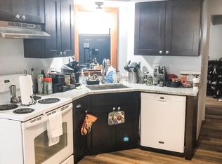 W56N710 Hawthorne Ave, Cedarburg, WI 53012