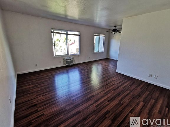 4th image of 1240 N Broadway #20