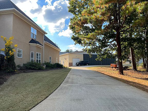 House & hangar