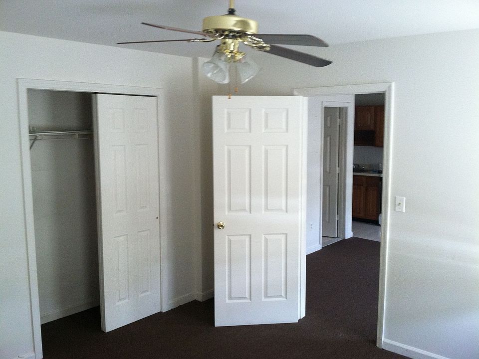 Master Bedroom/ New Carpet!