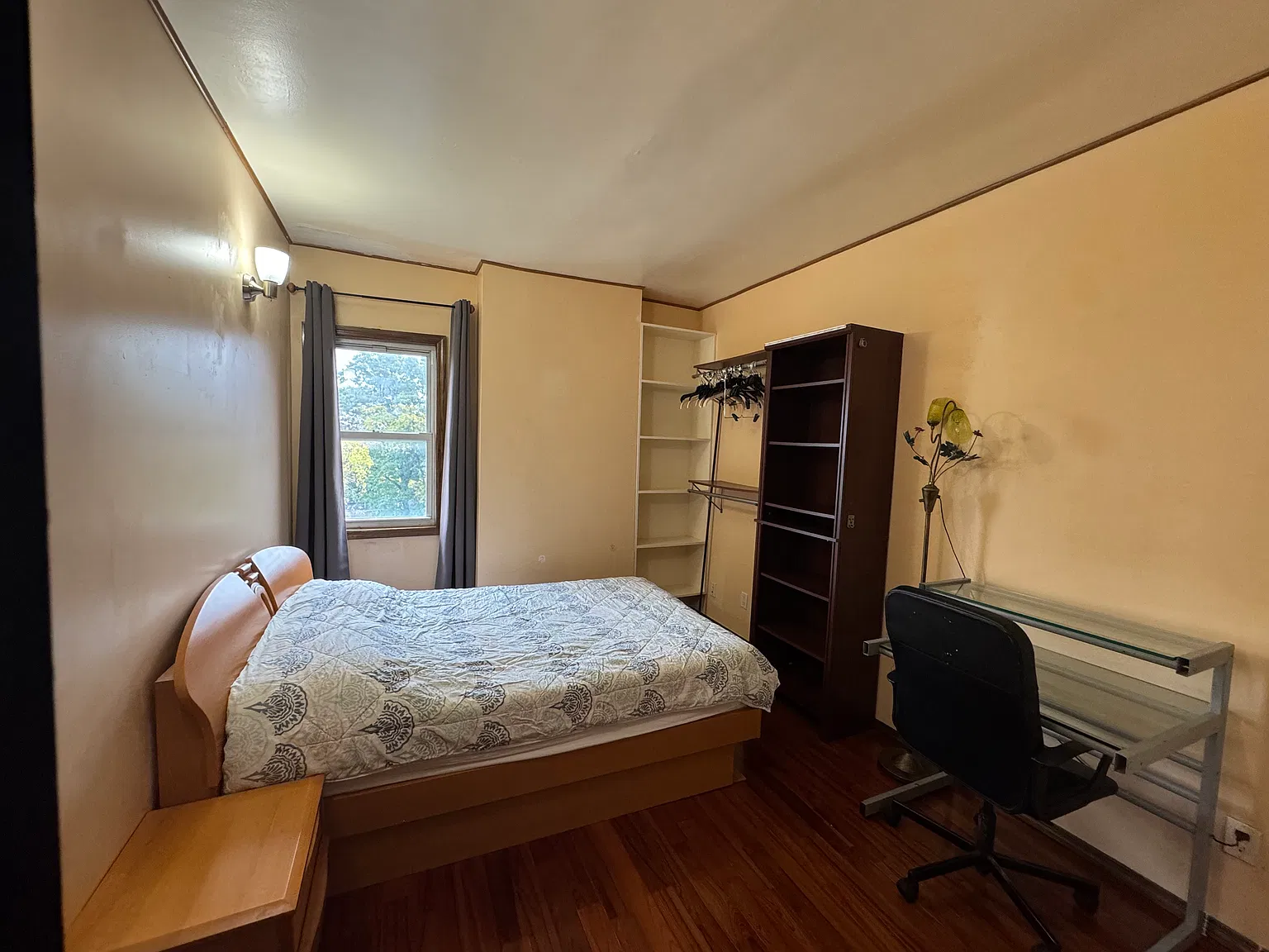 5 bed, 1633 sqft, $950 — Photo 4