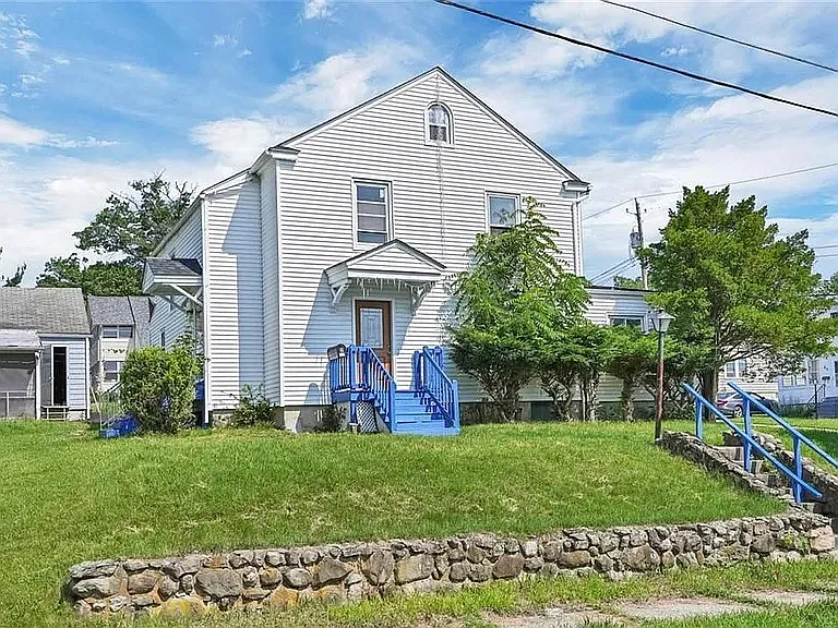 2 Dubois St — Photo 1