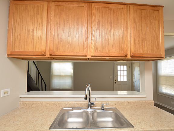 3rd image of 1259 Prairie Ave Unit C