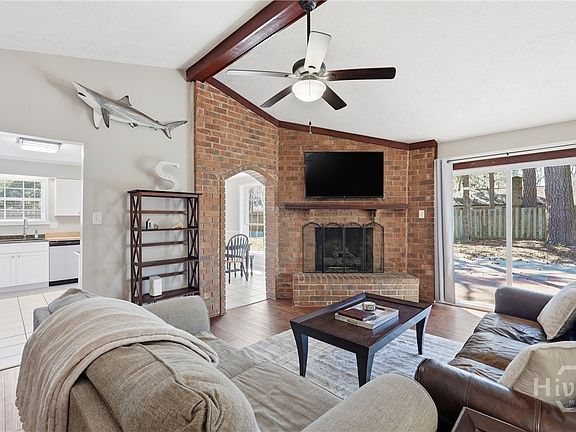 5th image of 15 Barrington Circle