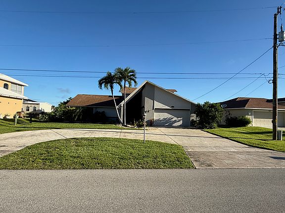 The Property features a circular driveway for lots of parking