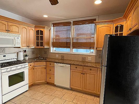 1st image of 31-32 34th St #1L