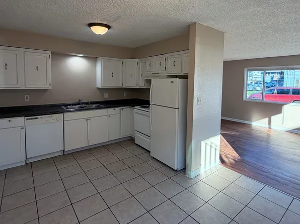 1913 33rd Ave APT 1, Longview, WA 98632