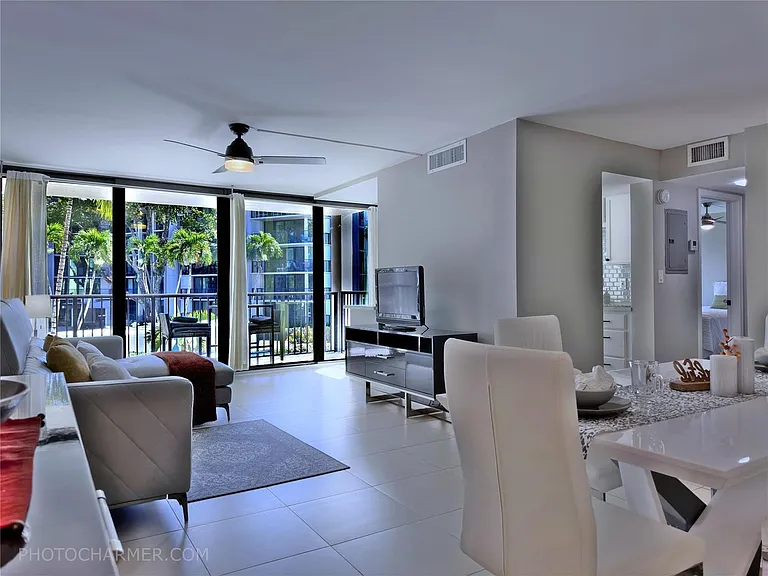 1301 River Reach Dr #201 — Photo 4