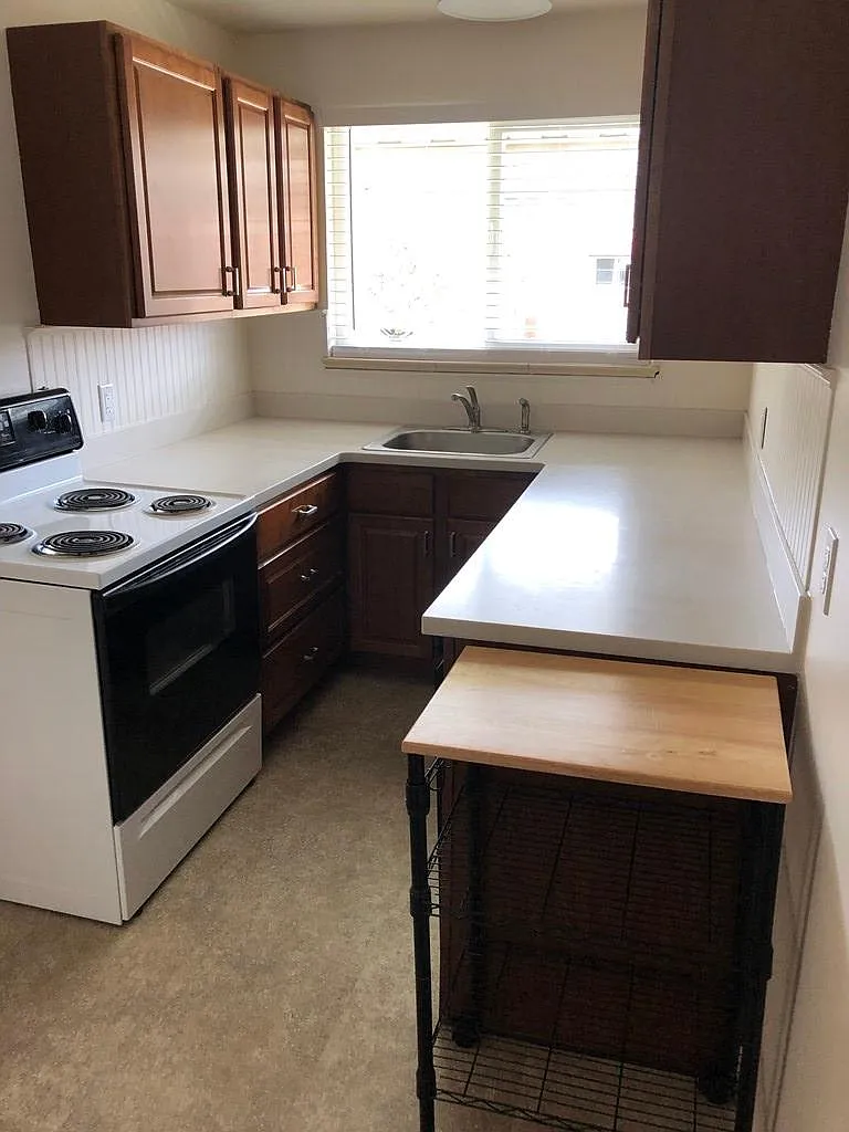 2 bed, 750 sqft, $1,075 — Photo 4