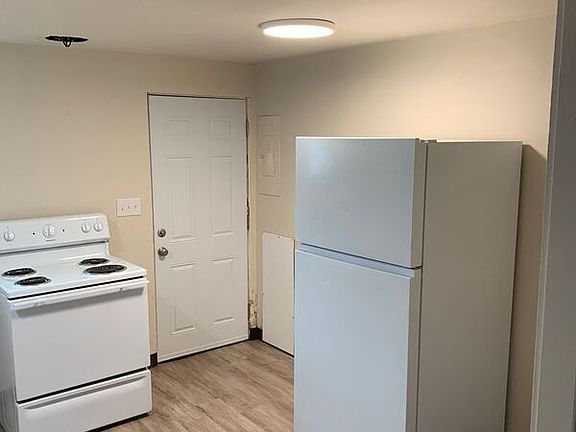 5th image of 2610 W 1st Ave