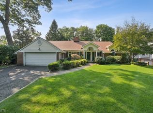 25 Sinclair Ter, Short Hills, NJ 07078