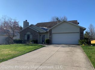 2111 Broken Oak Rd, Fort Wayne, IN 46818