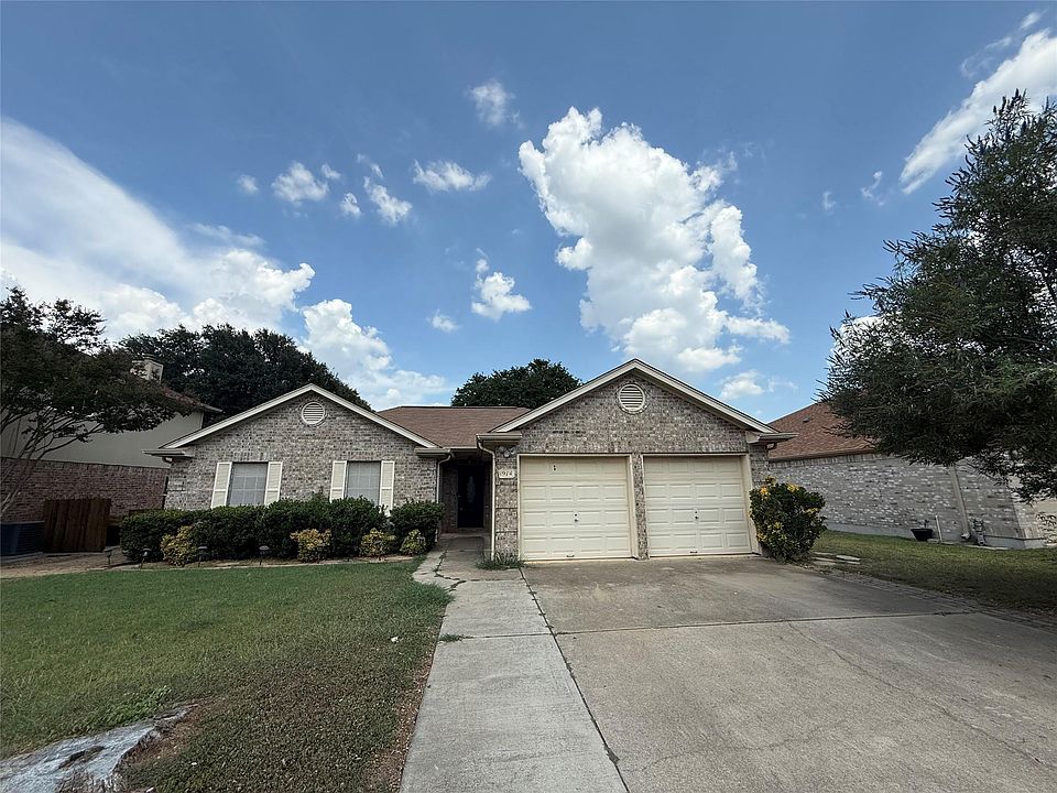 1st image of 1914 Hollow Ridge Dr