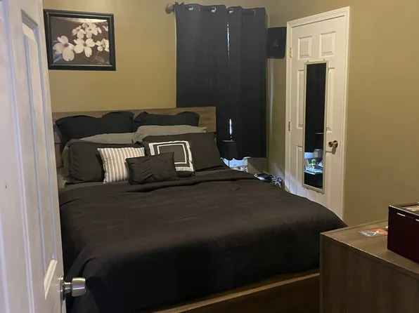 456 Coggeshall St APT 2, Fall River, MA 02721
