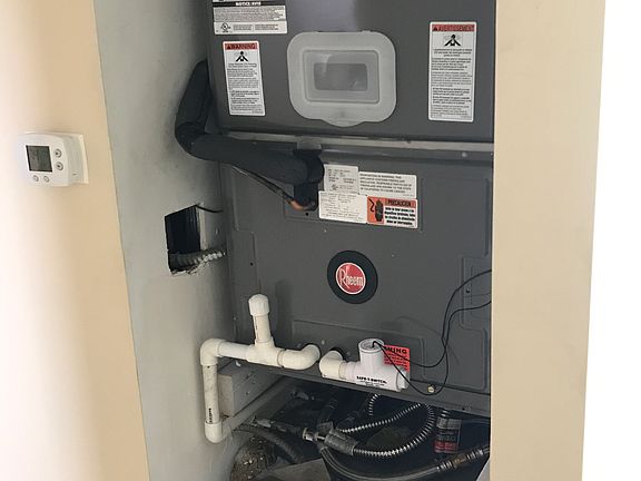 5th image of 1750 NE 191st St APT 512