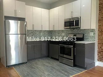 Rented by Weissman Realty