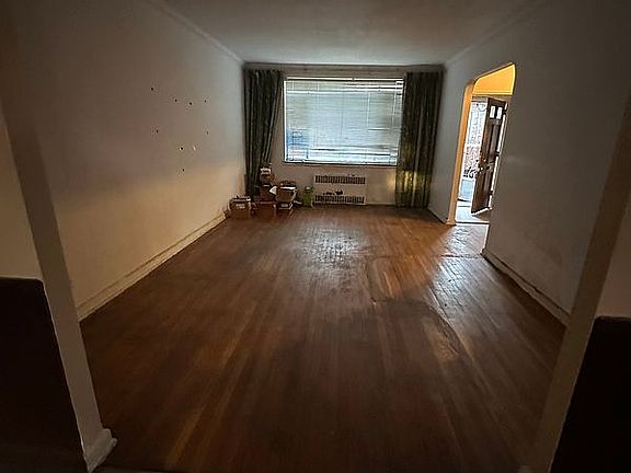 4th image of 2606 E 11th St