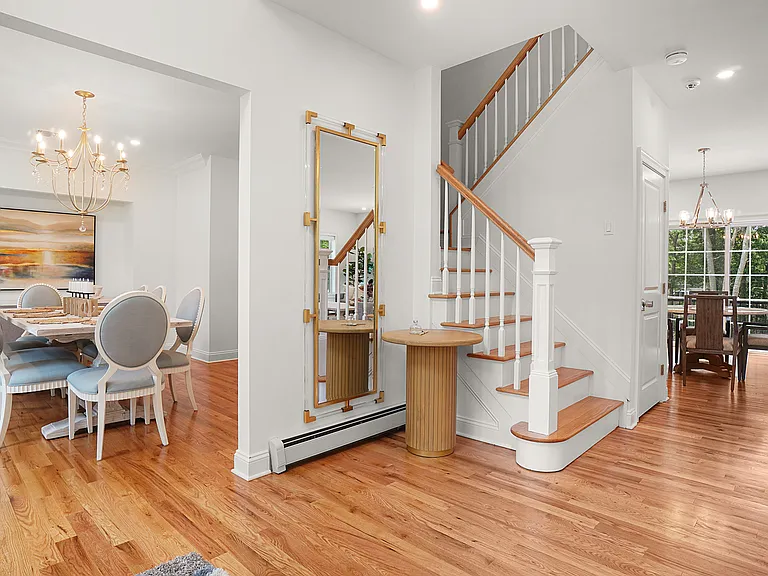 9 Greenway Ct — Photo 11