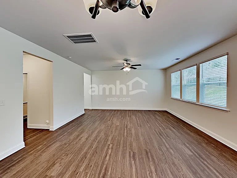 4906 Durant Ct — Photo 9