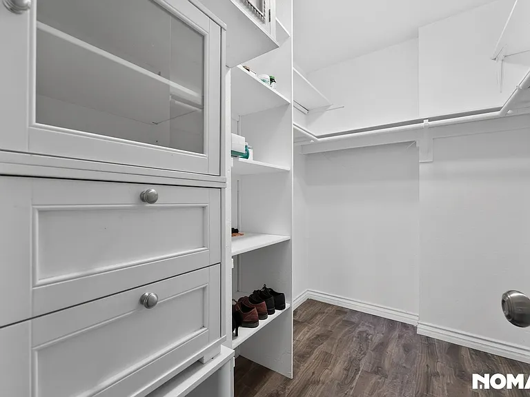 22100 Burbank Blvd #333D — Photo 6