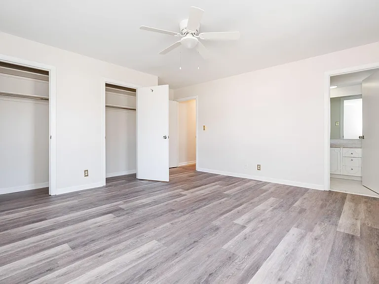 4058 Massie Ave #4 — Photo 12