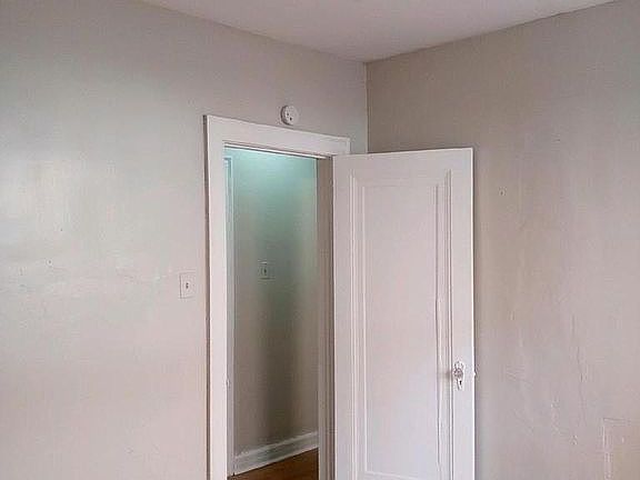 4th image of 14814 Sussex St