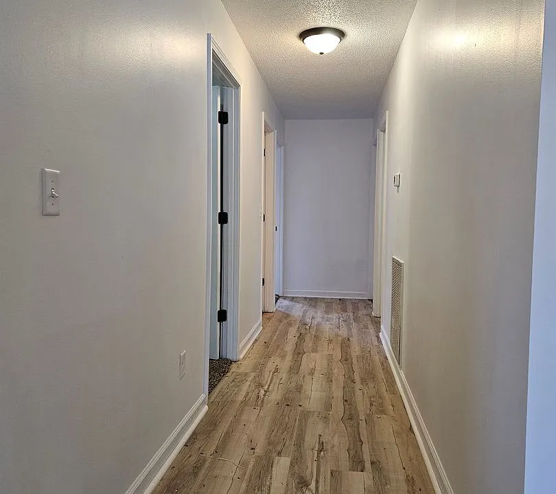 Spacious 4 Bedroom 2 Bath Upstairs