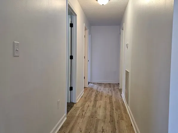 Spacious 4 Bedroom 2 Bath Upstairs unit!