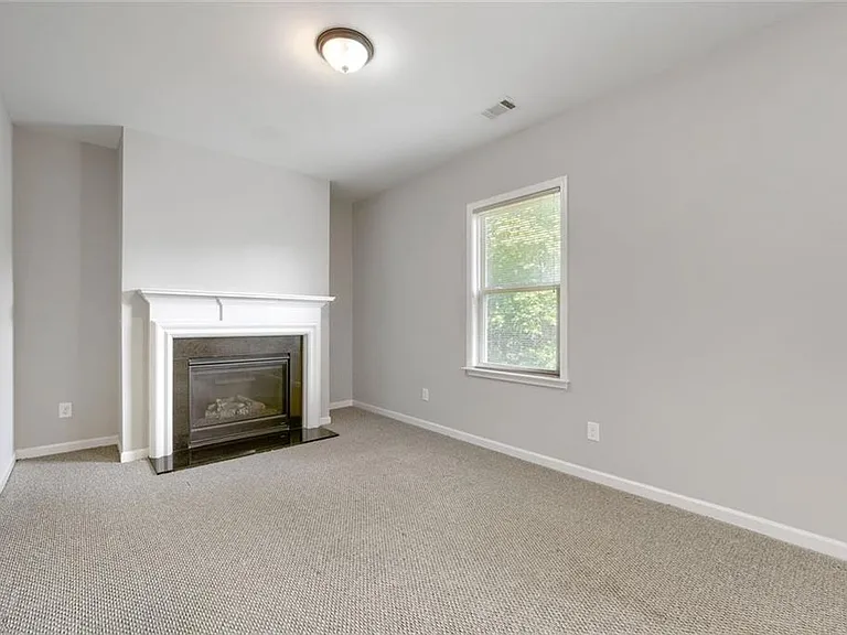 3585 Ashcroft Dr SE — Photo 15