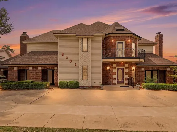 8204 Brownsville Ln, Bethany, OK 73008