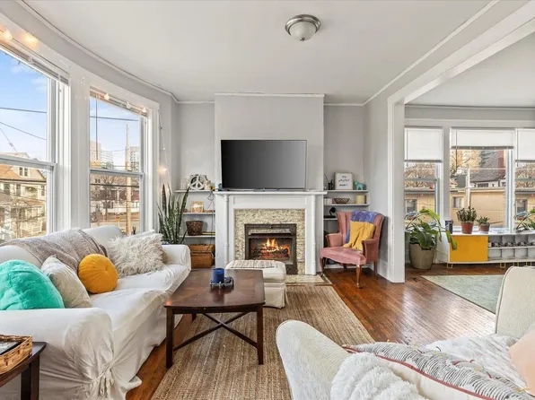 1545 East Irving PLACE #1545A, Milwaukee, WI 53202