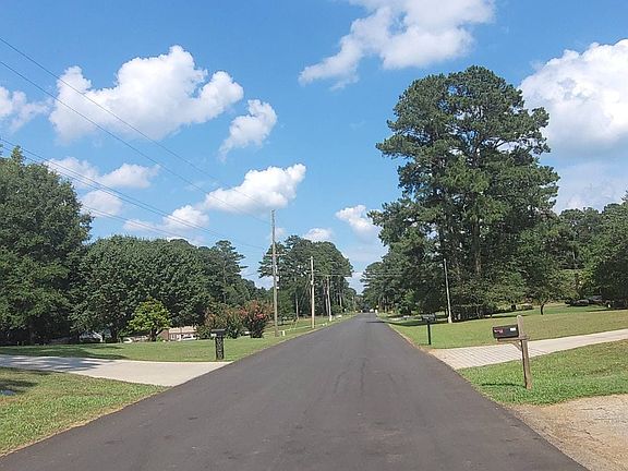 4th image of 180 Marion Blvd