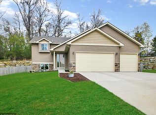 20449 Akin Cir, Farmington, MN 55024