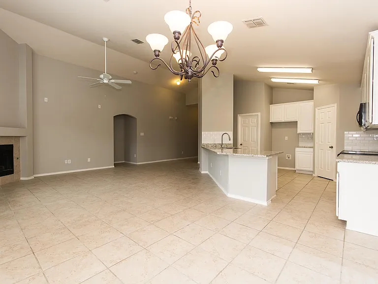 1413 Gordon Dr — Photo 12