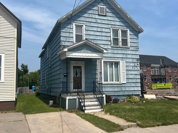 513 Carrie St, Sault Sainte Marie, MI 49783