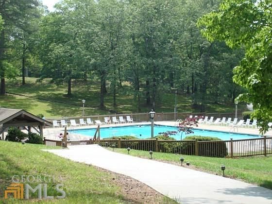 3rd image of 2 Laurelwood