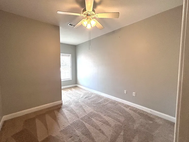 2041 Silvercrest Dr #B — Photo 17