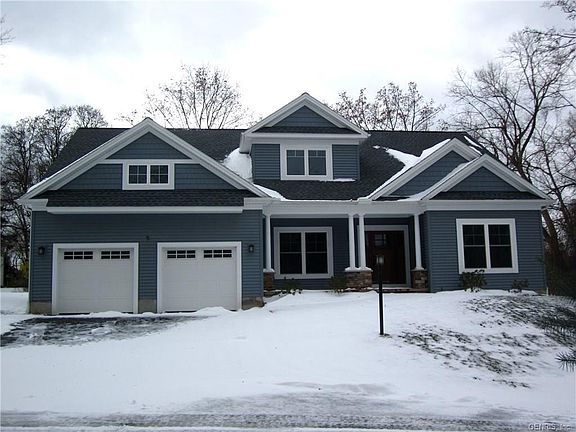3rd image of 5 Claireon Woods Dr