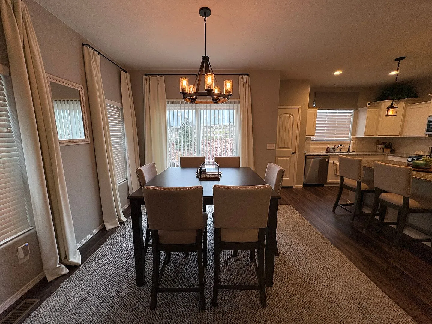 3 Bed 3 bath house off of N Carefree! — Photo 4