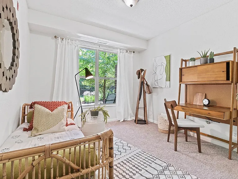 808 Berry Place — Photo 11