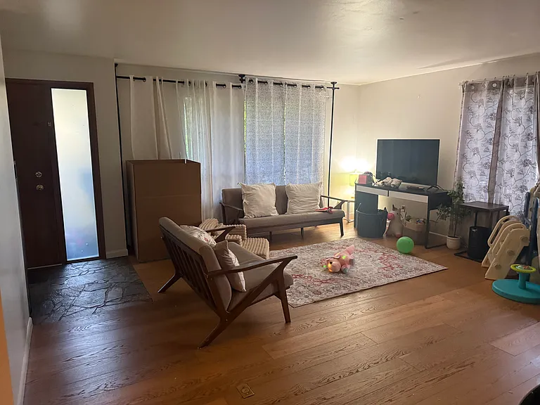 19005 103rd Ave NE — Photo 3