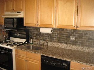 22022 75th Ave, Bayside, NY 11364