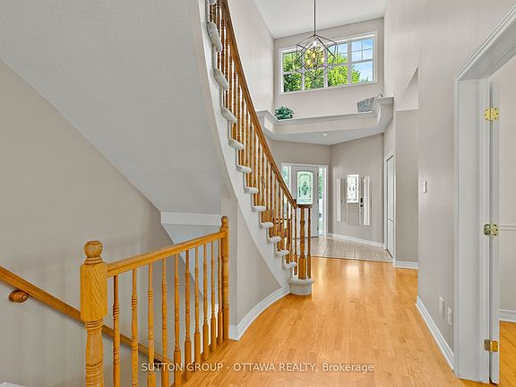 3rd image of 21 Avonmore Cres